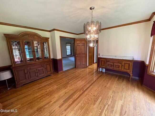 Building Photo - 8 Timberwick Dr