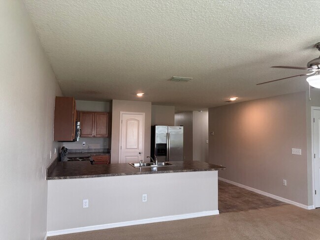Building Photo - 1377 N Platte Ct