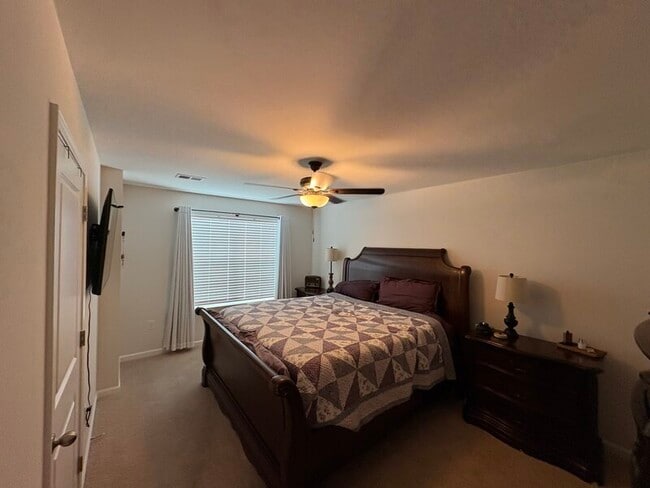 Building Photo - 44 Briar Forest Dr