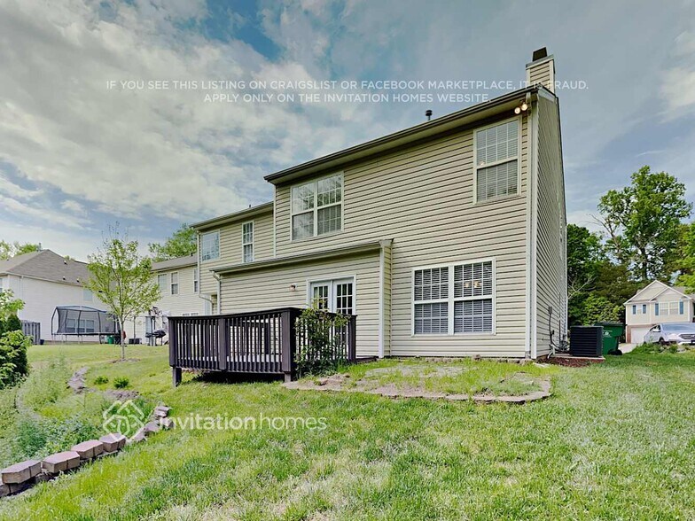 Building Photo - 7017 Long Run Ln
