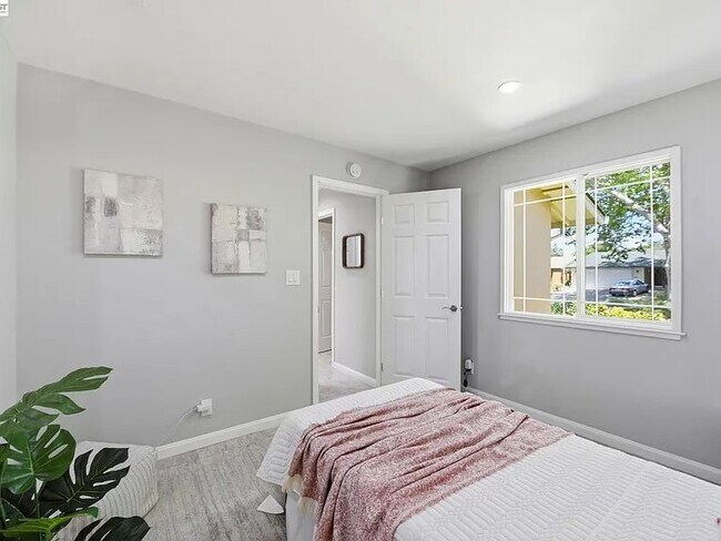 Building Photo - 2960 Cohansey Dr