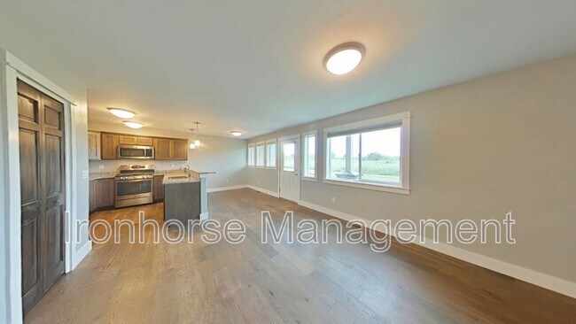 Building Photo - 2930 Warbler Way