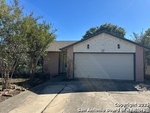 Building Photo - 5922 Lakedale St