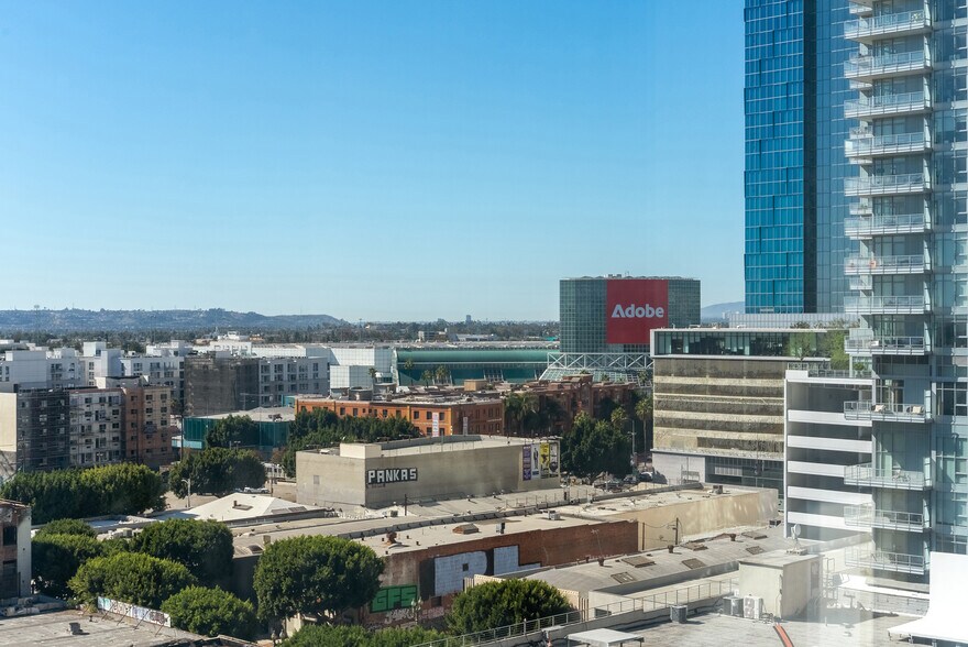 Building Photo - 1155 S Grand Ave