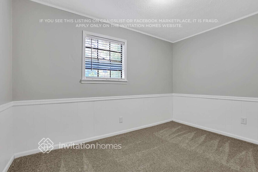 Building Photo - 5544 Petite Point