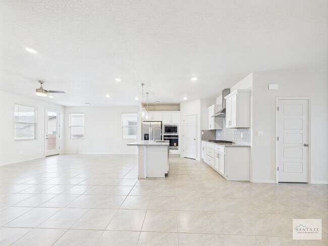 Building Photo - Brand New DR Horton Home Available Now