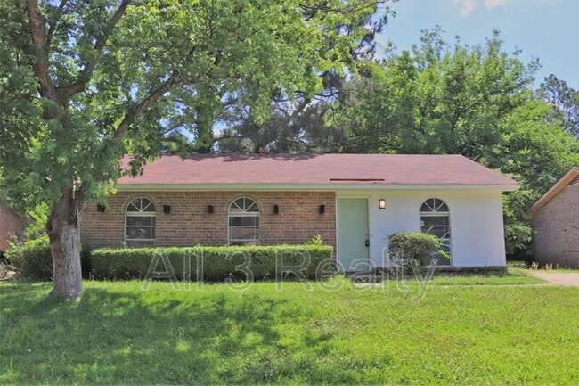 Primary Photo - 4446 Wimbledon Rd