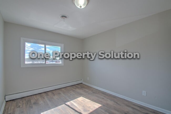 Building Photo - 5284 Broadway 2E Broadway