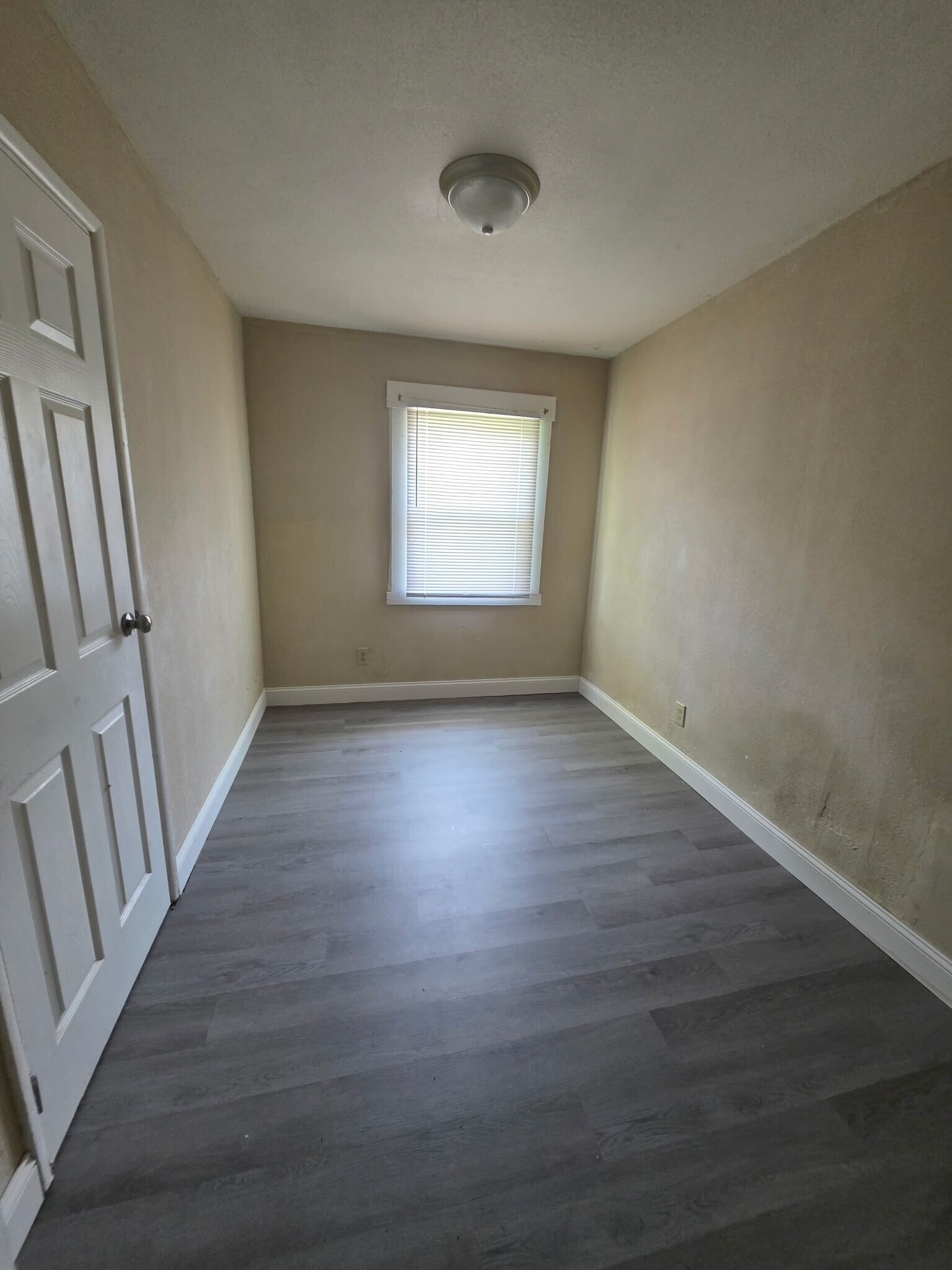 Building Photo - 801 Cantrell Heights St