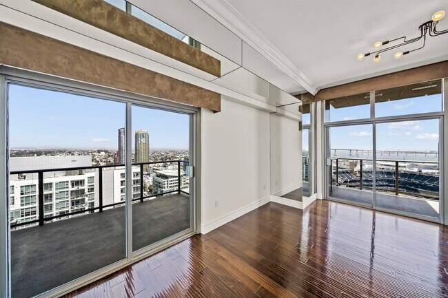 Building Photo - 800 The Mark Ln