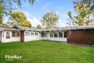 Building Photo - 4913 Victoria Rd