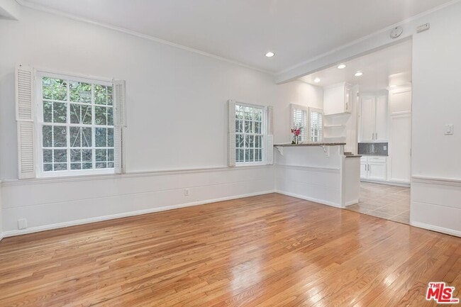 Building Photo - 208 S El Camino Dr