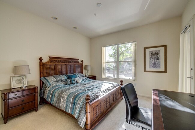 Building Photo - STUNNING 3 BEDROOM 2 FULL BATH FIRST FLOOR...