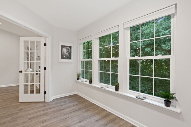 Guest bedroom/office space - 3309 Wyndham Cir