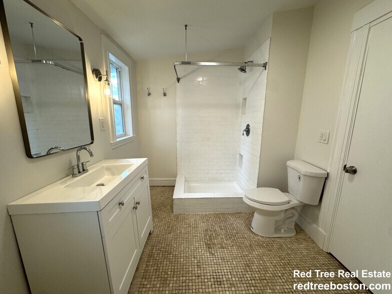 Building Photo - 14 Breck Ave