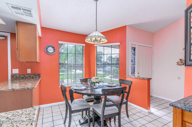 Building Photo - 1347 Nelson Ct