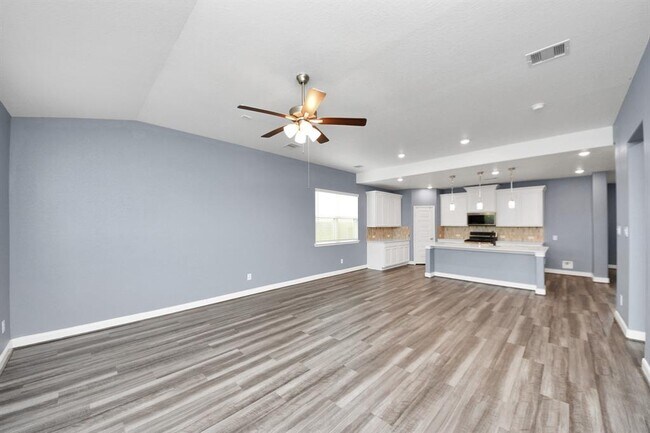 Building Photo - 931 Barstow Dr