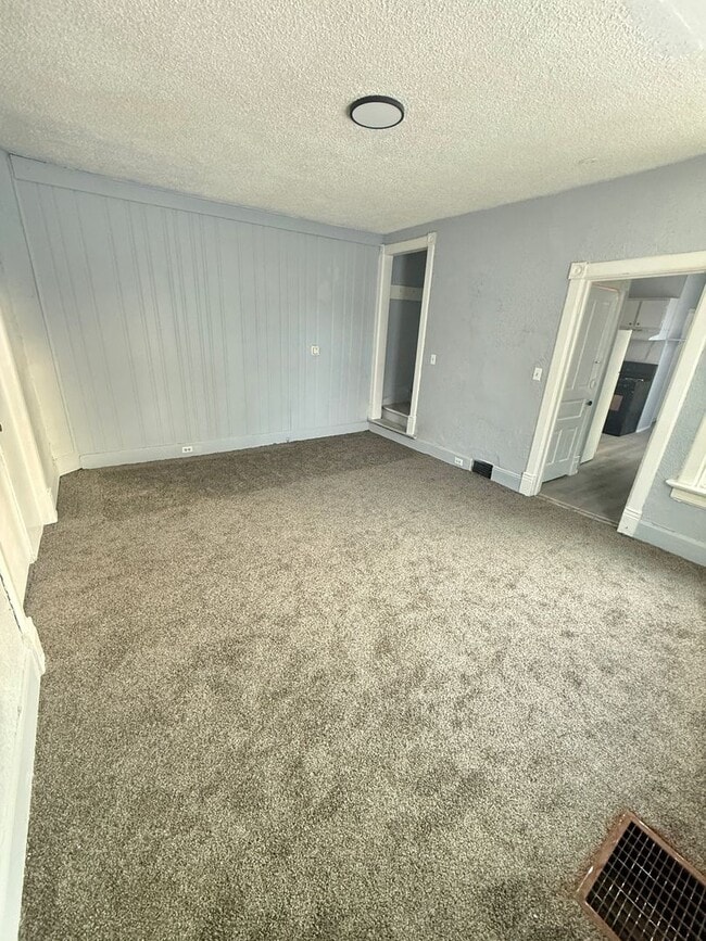 Building Photo - 1627-1629 W 8th Street