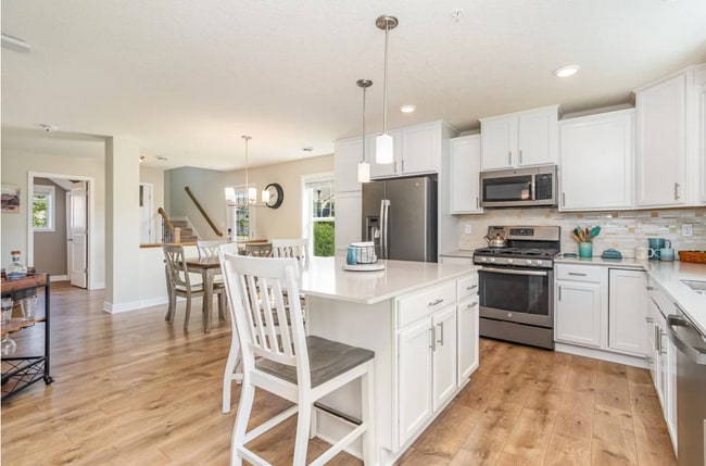 Building Photo - Luxury 3-Bed, 3-Bath Townhome in Prior Lake for $2,890/month!