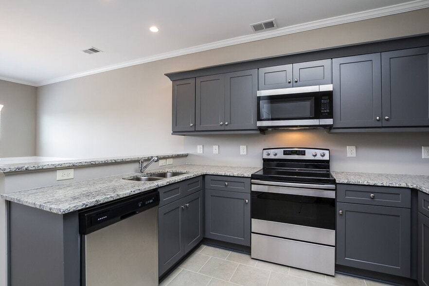 Building Photo - 53 Hamilton Blvd NW