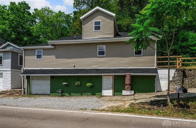Primary Photo - 7 N Riverview Ave