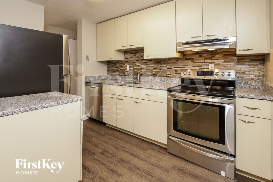 Building Photo - 1494 Meadowbright Ln