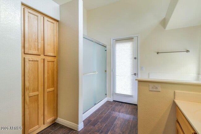 Building Photo - 10213 W Daley Ln