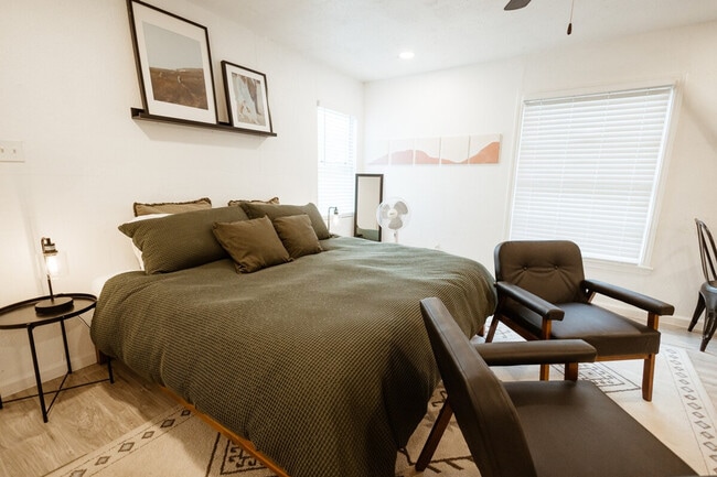 Building Photo - 1824 N 12th St