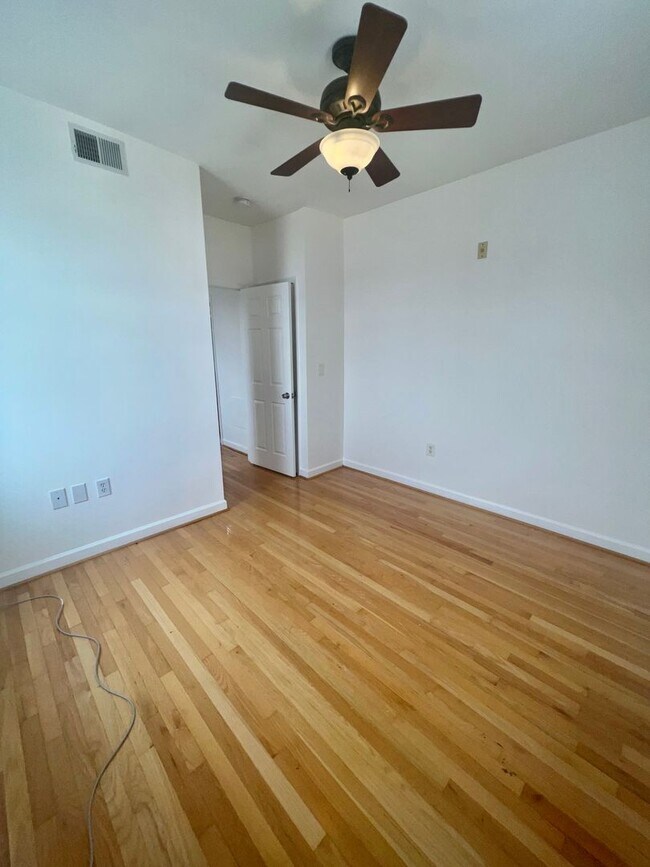 Building Photo - Charming 1-Bedroom in Eckington, DC – Prime Location at North Capitol & Rhode Island Corridor!