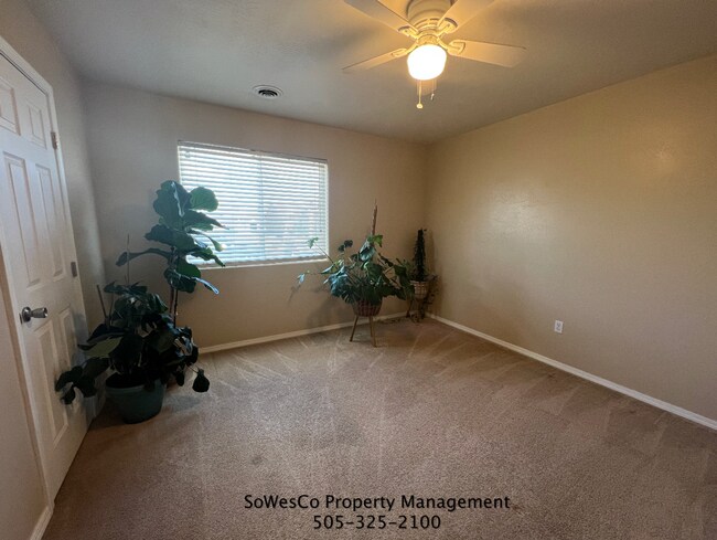 Building Photo - 1121 Little Rabbit Dr