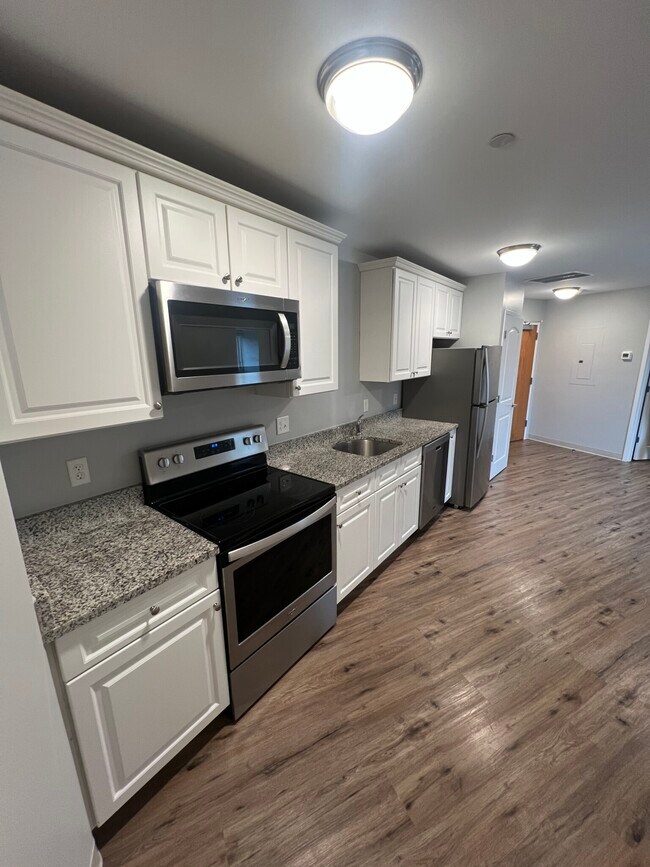 Building Photo - 12 Florence St