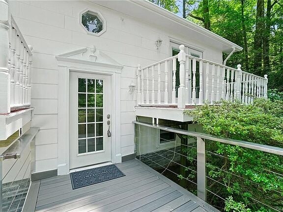 Building Photo - 96 Sagamore Dr