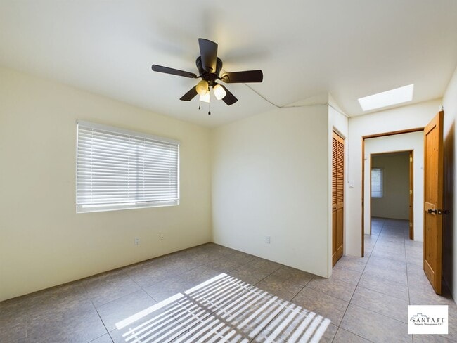 Building Photo - Single Level, Single Family Home Available Now!