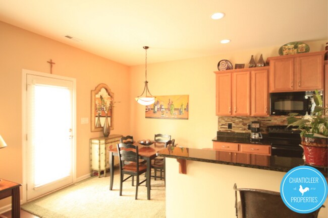 Building Photo - 4410 Hillsgrove Rd