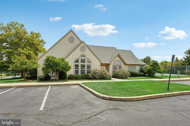 Building Photo - 602 Hamilton St