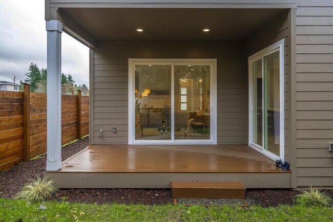 Building Photo - 11612 SE 196th St