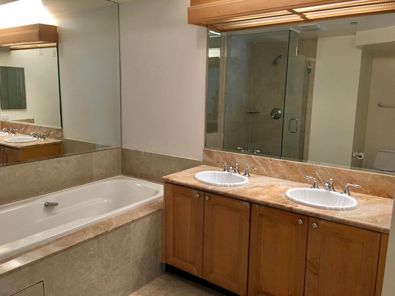 Building Photo - 12222 Wilshire Blvd