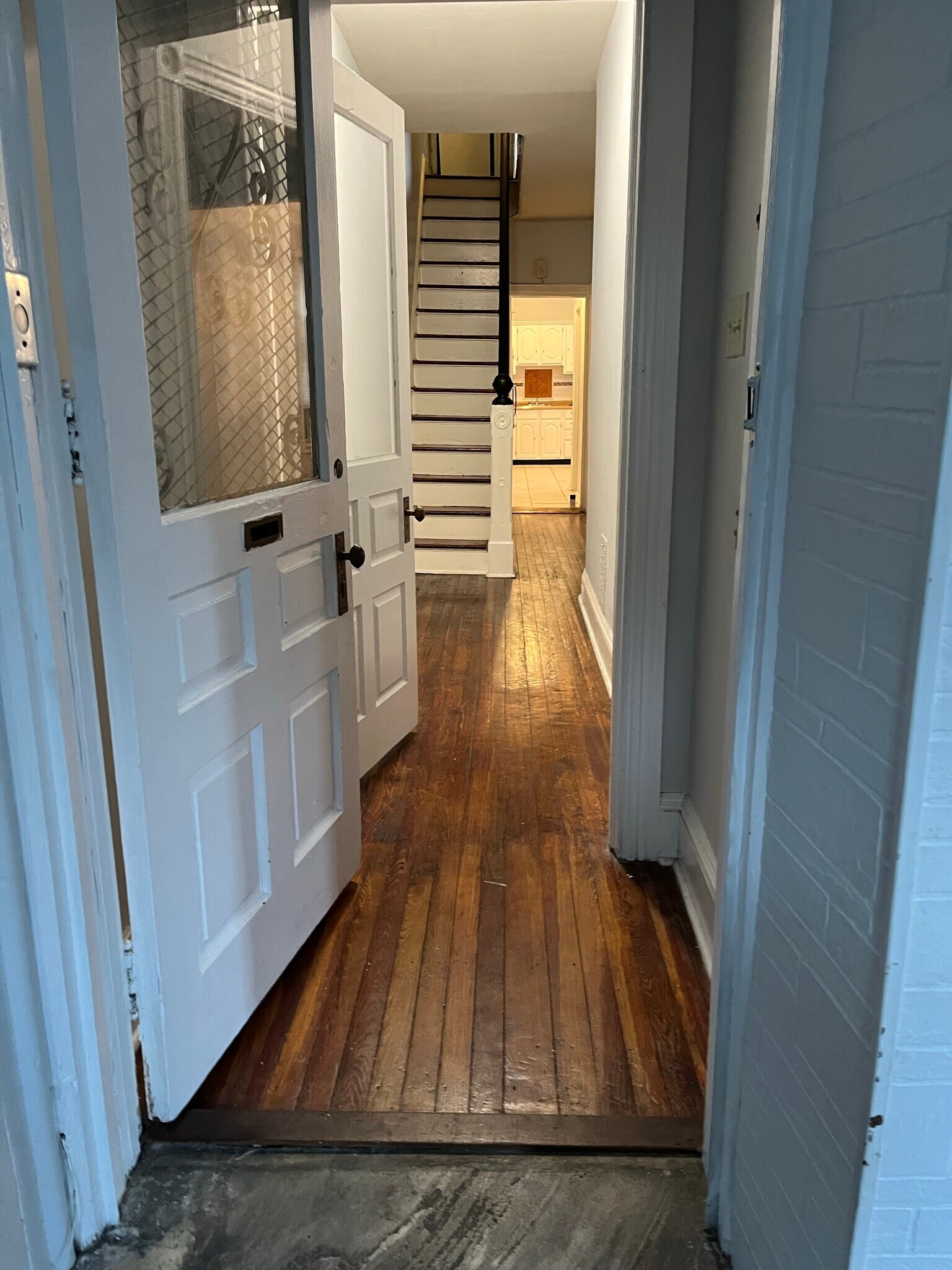 hallway 1st - 263 West Rittenhouse Street
