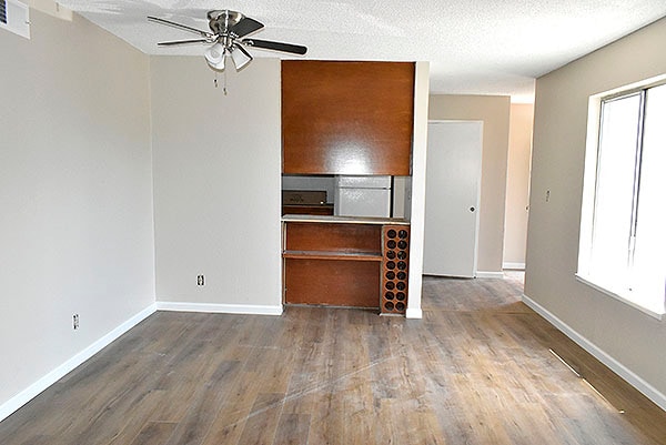 Entry - 111 Yorkshire Ct