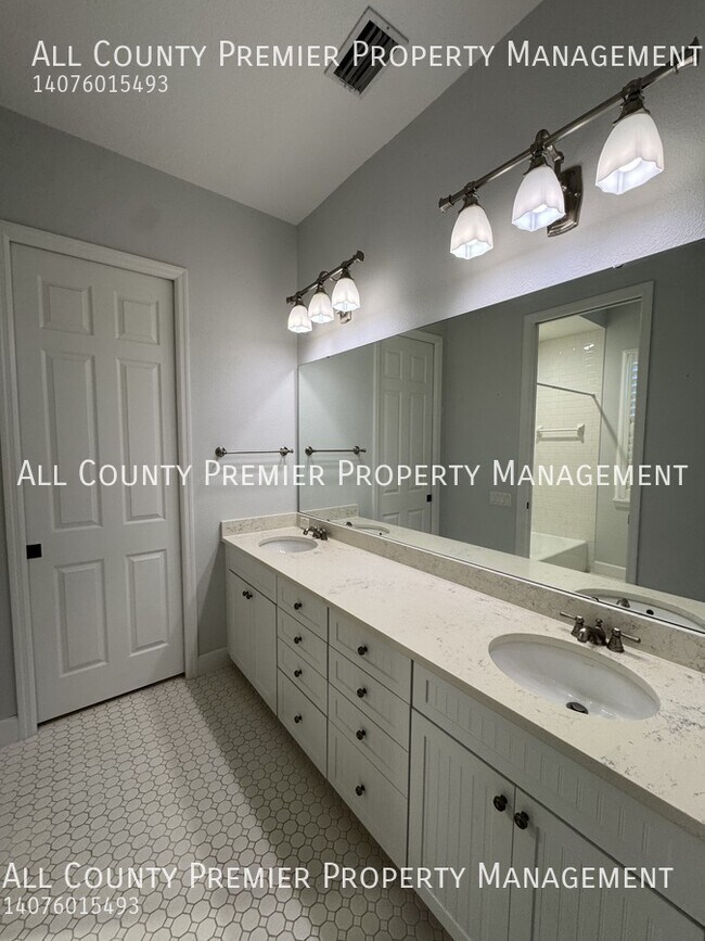 Building Photo - 203 Spalding Way