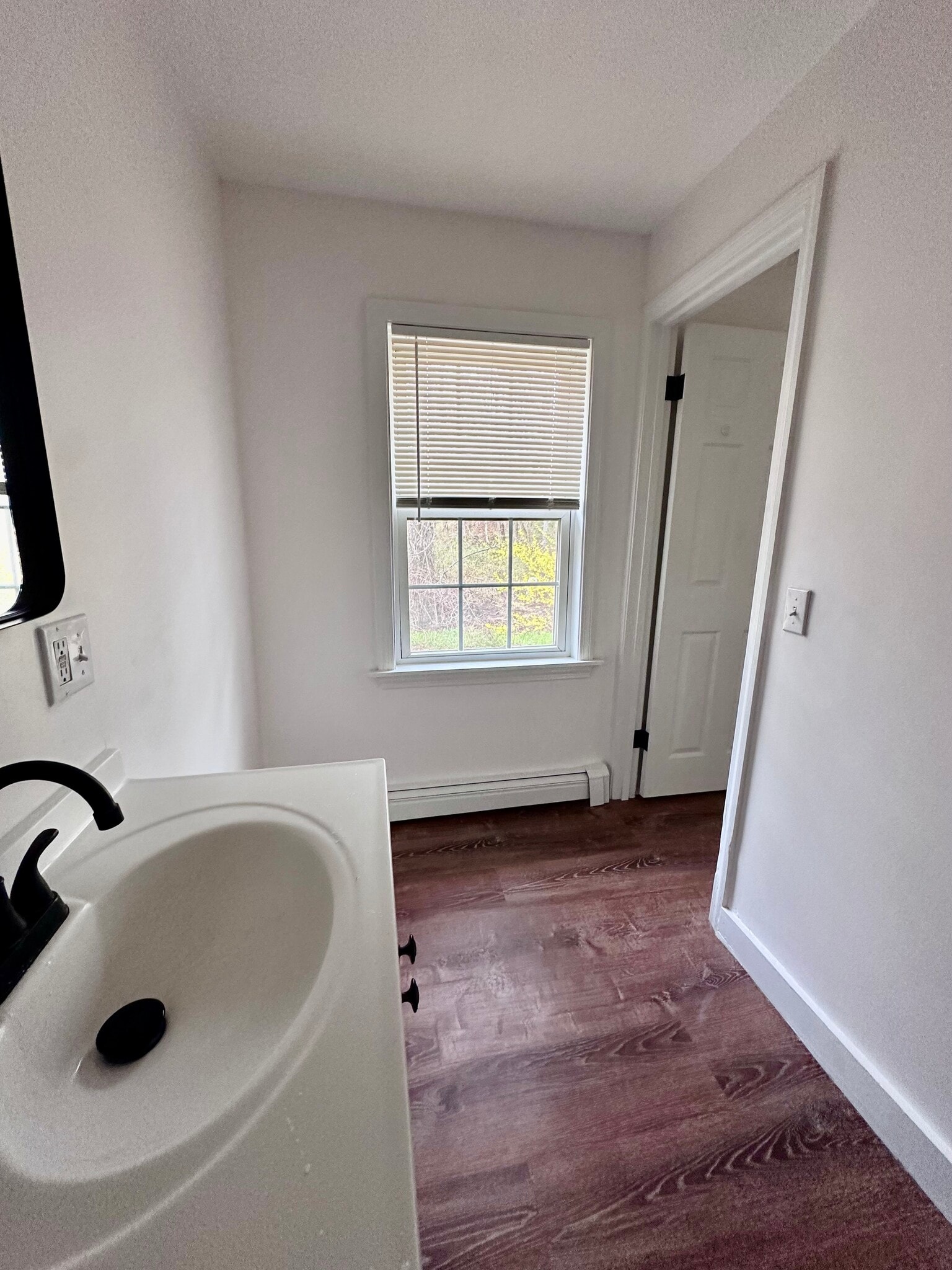 Bath - 630 Palmer Ave