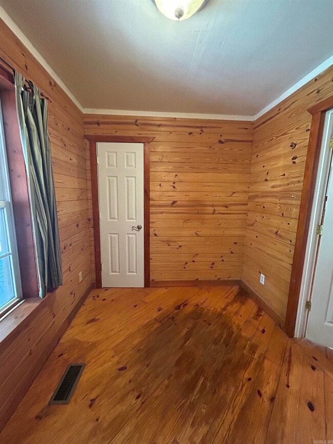 Building Photo - 116 Pineapple Dr