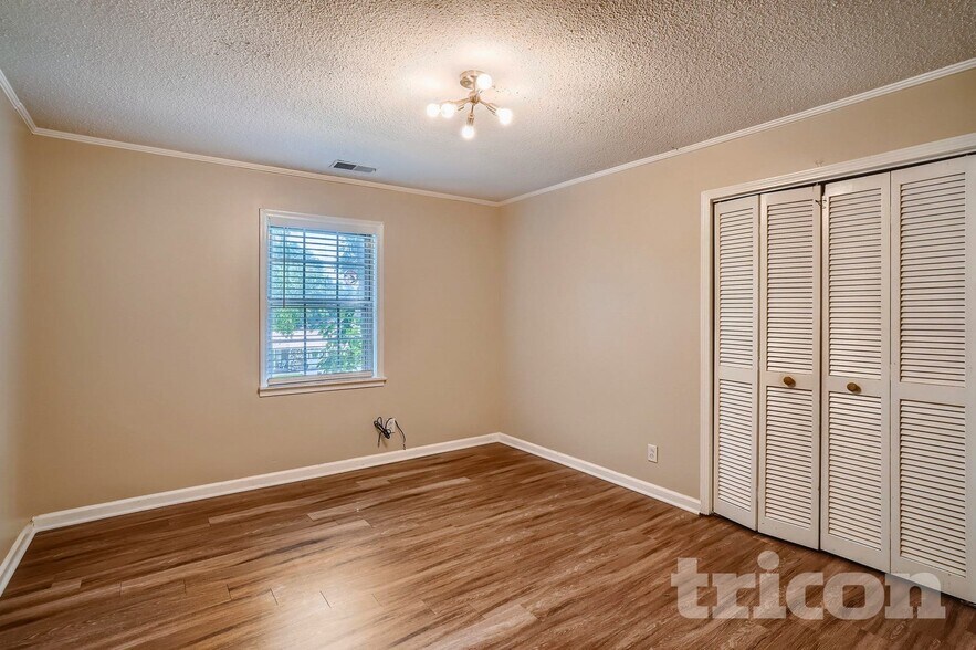 Building Photo - 114 Grassdale Rd