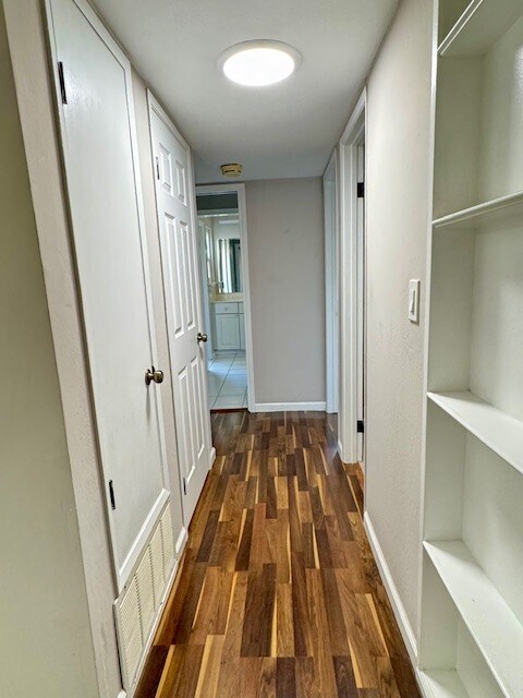 Building Photo - 1530 Sunnyvale Ave