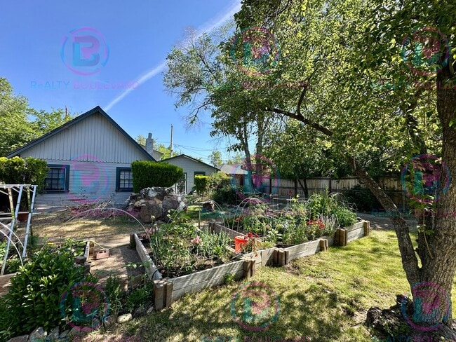 Building Photo - Charming 1-Bedroom Home in Desirable Old Southwest Reno – Lush Yard, Bonus Room & Unique Character!