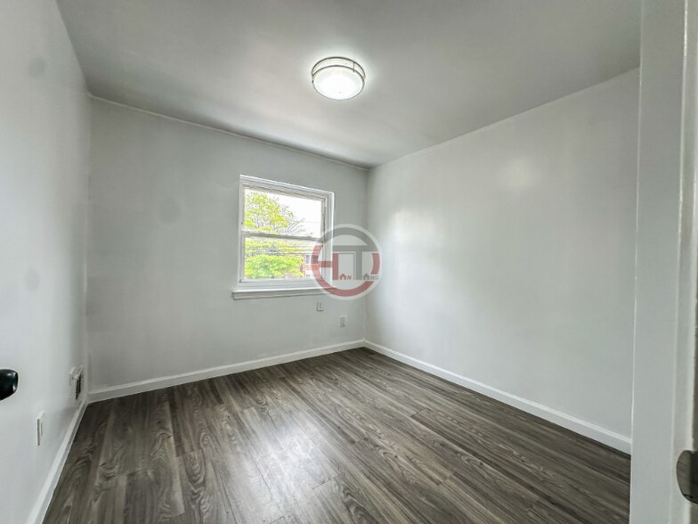Building Photo - 1463 Stadium Ave