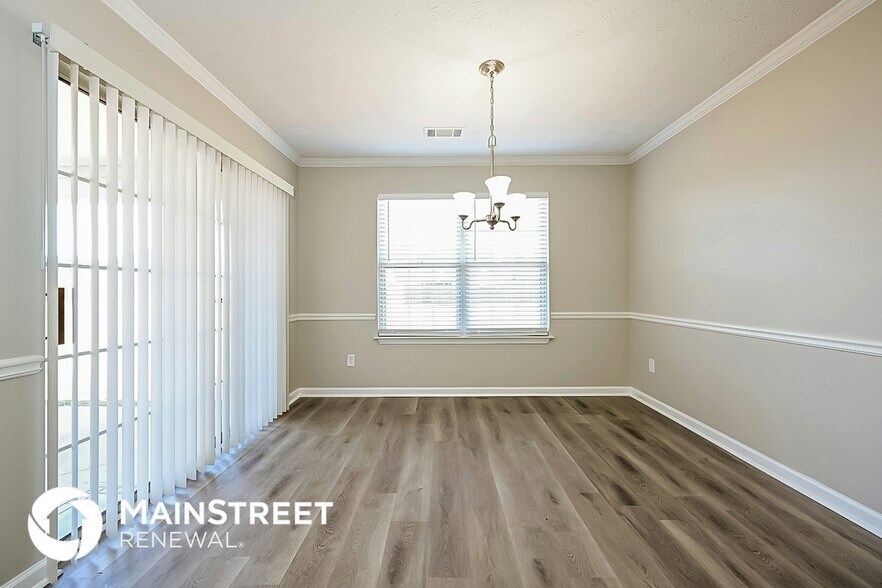 Building Photo - 7545 Broadhurst Dr