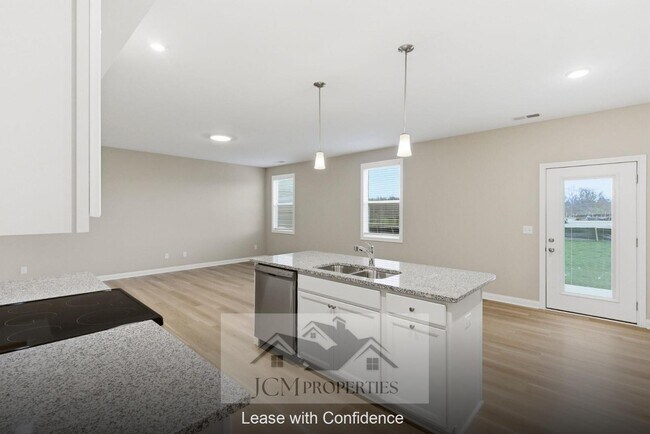 Building Photo - 104 Lambert Fld