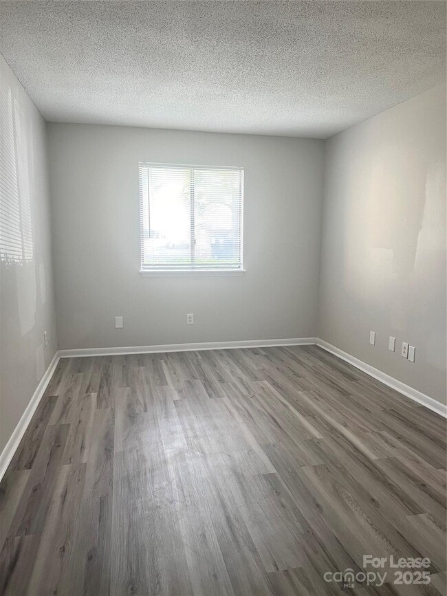 Building Photo - 3215 Heathstead Place