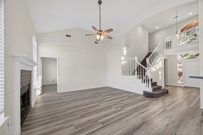 Building Photo - 3522 Brookwood Dr